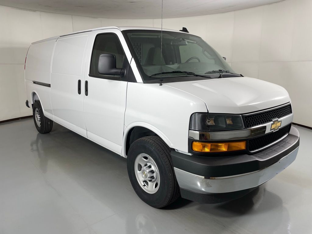 2025 Chevrolet Express 2500 Cargo photo 2
