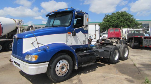 International 9100 Conventional - Day Cab For Sale - Commercial