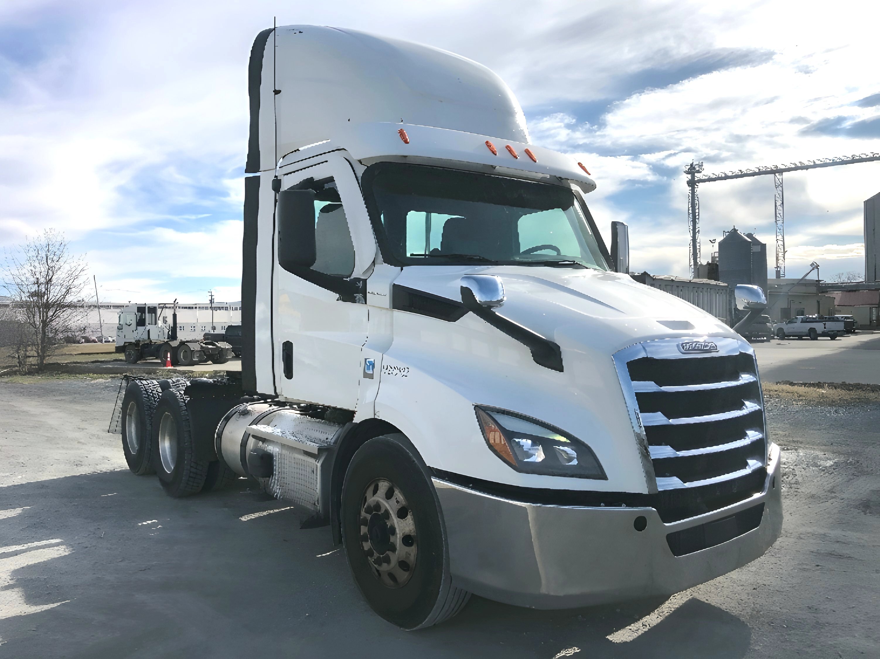 2021 FREIGHTLINER CASCADIA 116 in Albany, NY