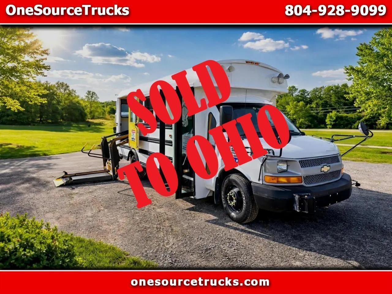 2010 CHEVROLET Express Minibus in Burkeville, VA