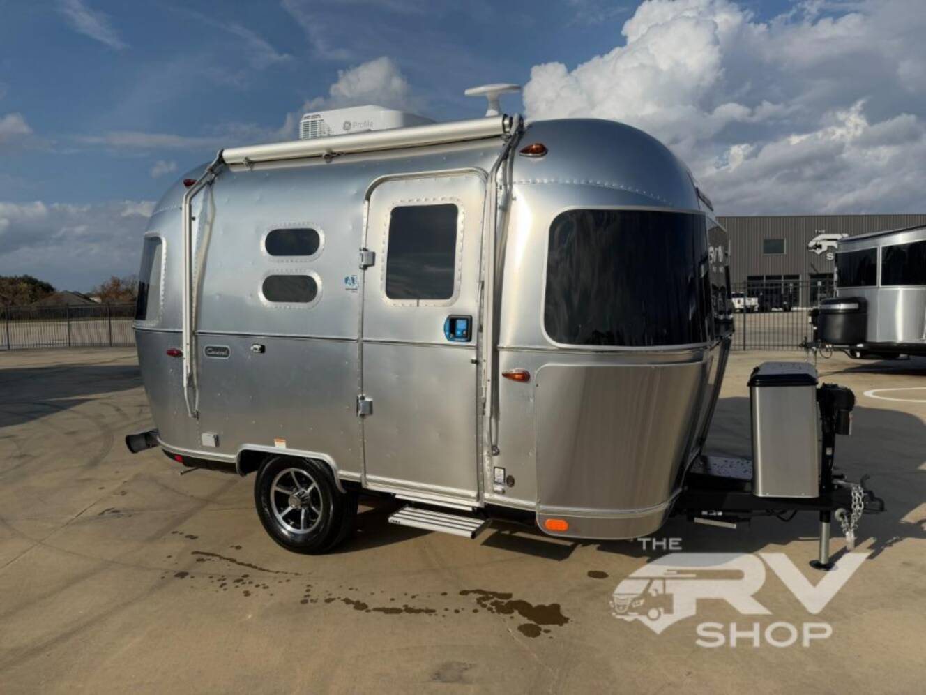 A photo of this 2025 Airstream Caravel 16RB