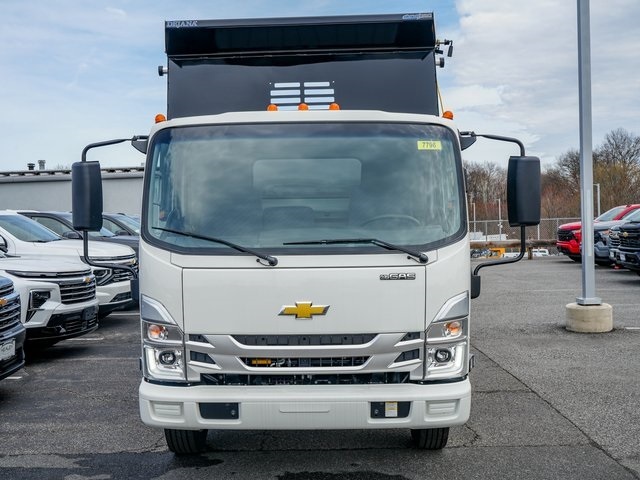 2025 Chevrolet Silverado 4500HD photo 3