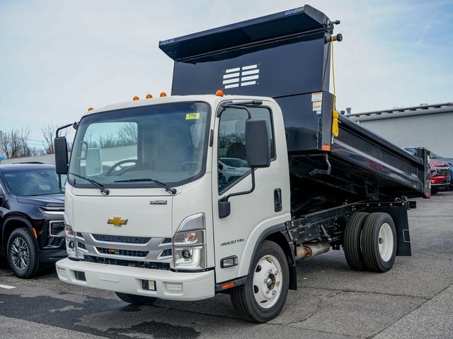 2025 Chevrolet Silverado 4500HD photo 4