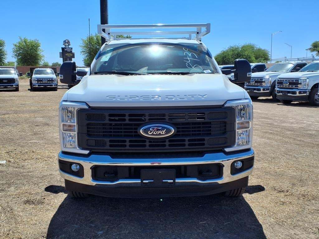 2025 Ford F-250 XL photo 3