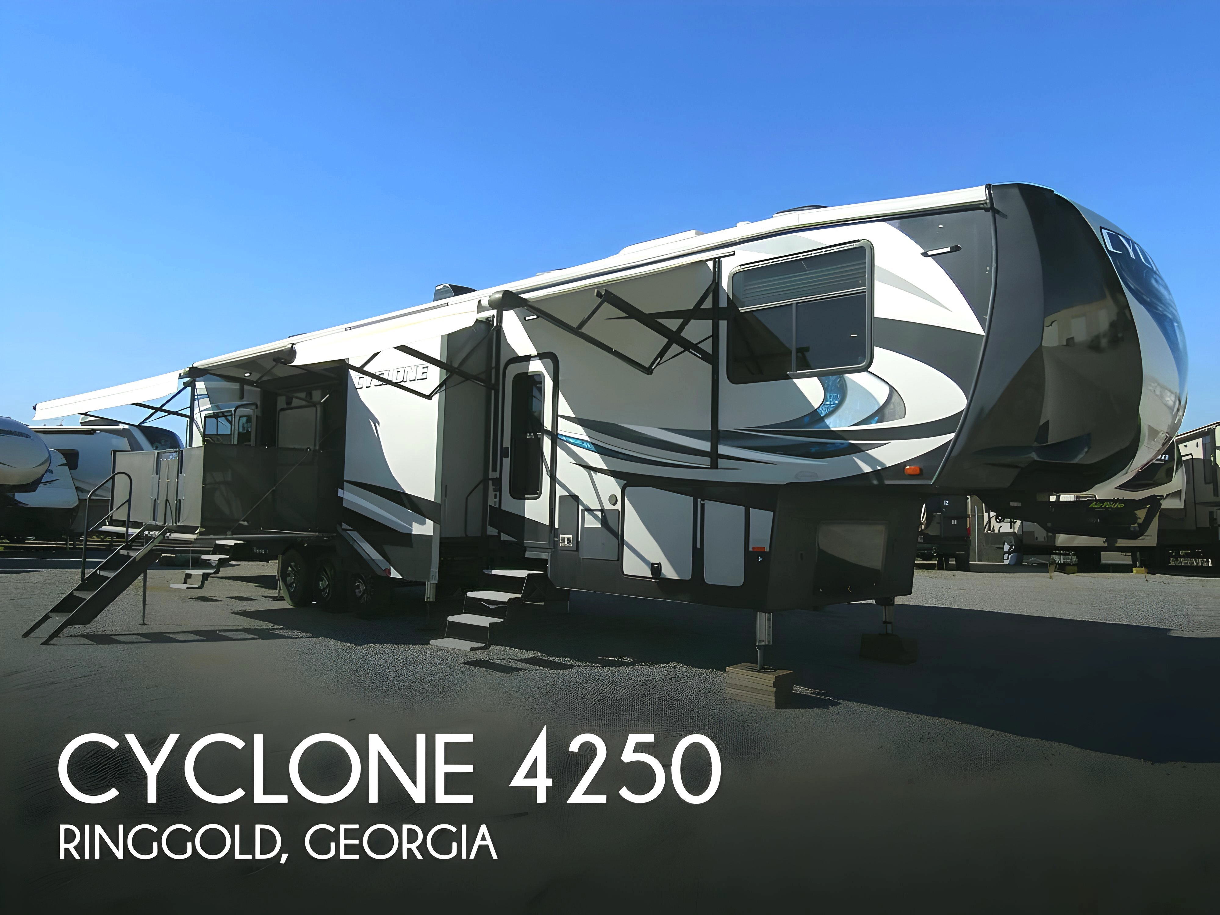 2018 Heartland Cyclone 4250 in ringgold GA