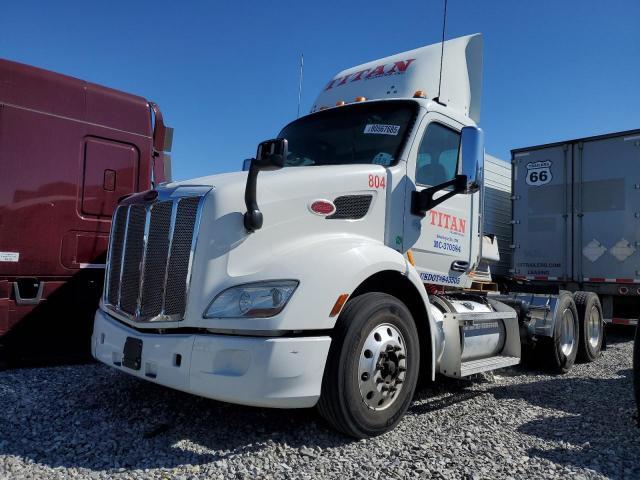 2016 PETERBILT 579 in Las Vegas, NV