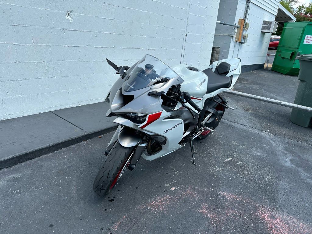 Used 2024 Kawasaki Ninja ZX-6R Abs For Sale in Chattanooga, TN