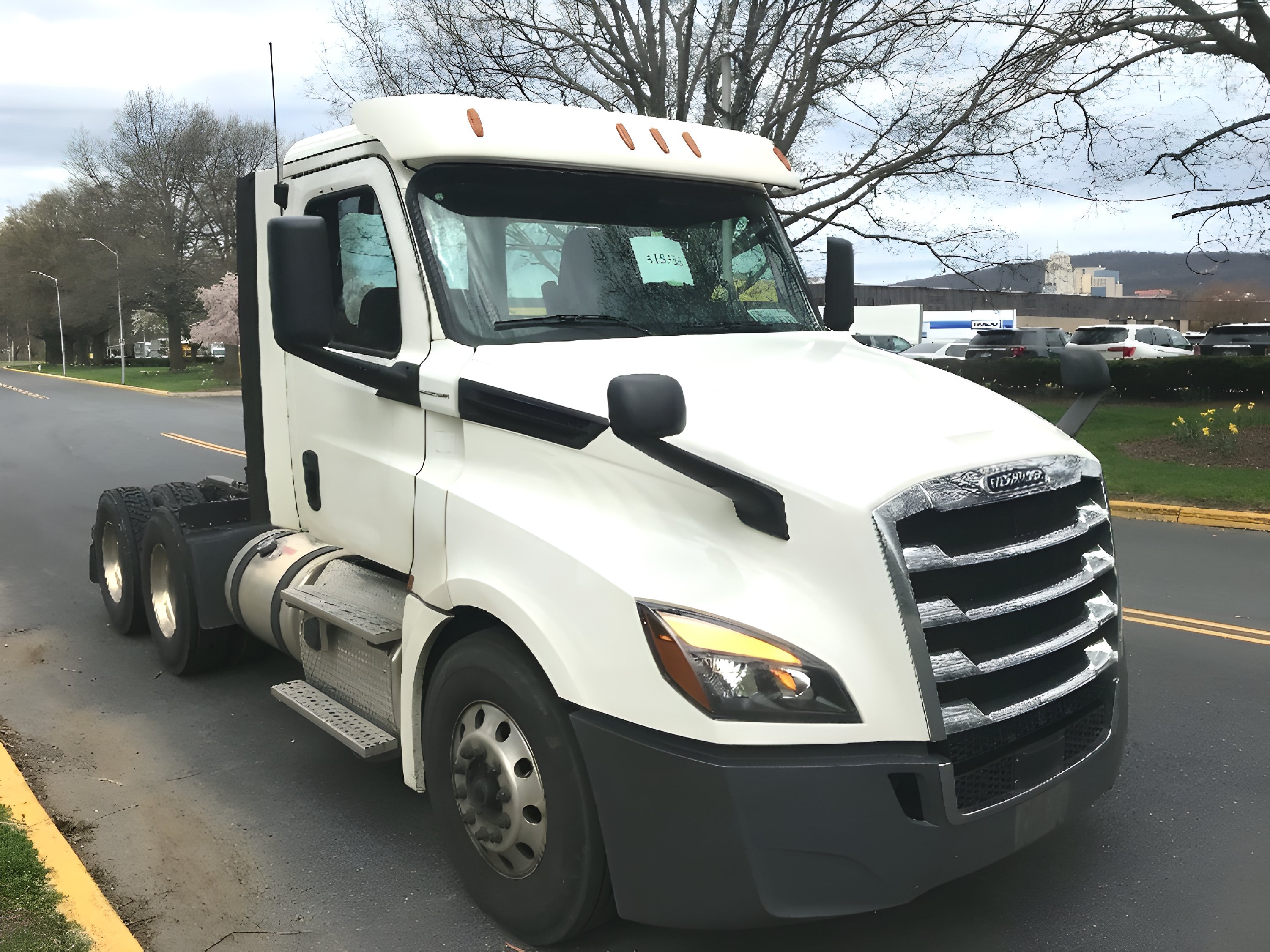 2018 FREIGHTLINER CASCADIA 126 in Lancaster, PA