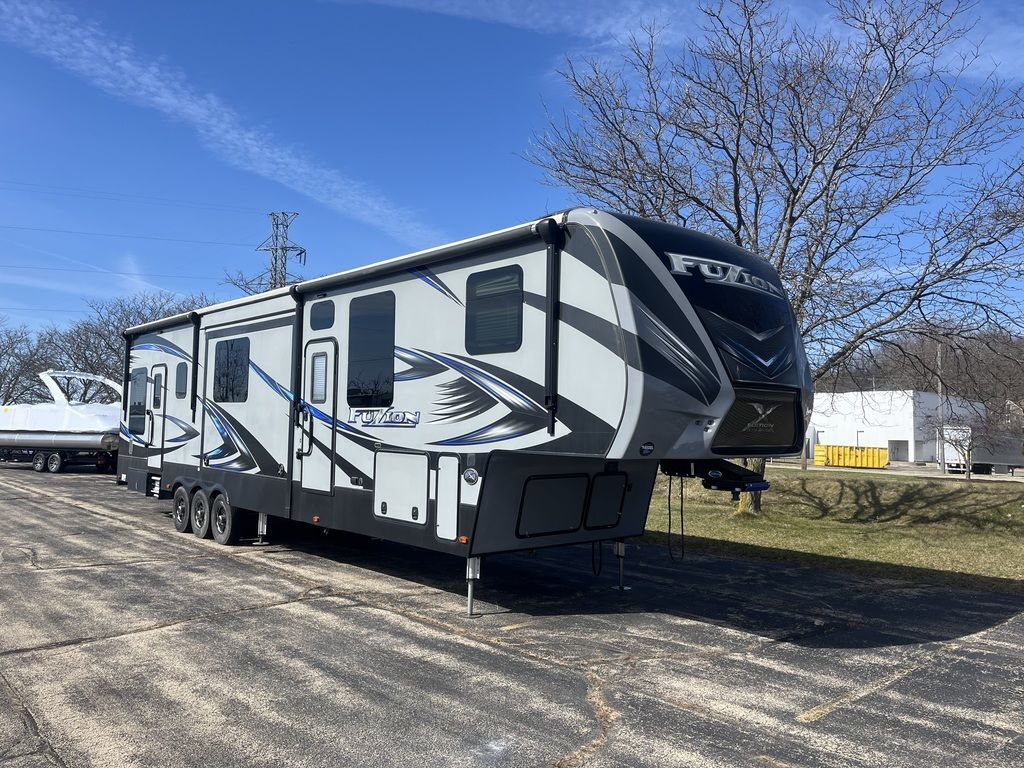 Used 2017 Keystone RV Fuzion 414 For Sale in Dubuque, IA - 5027503200 ...