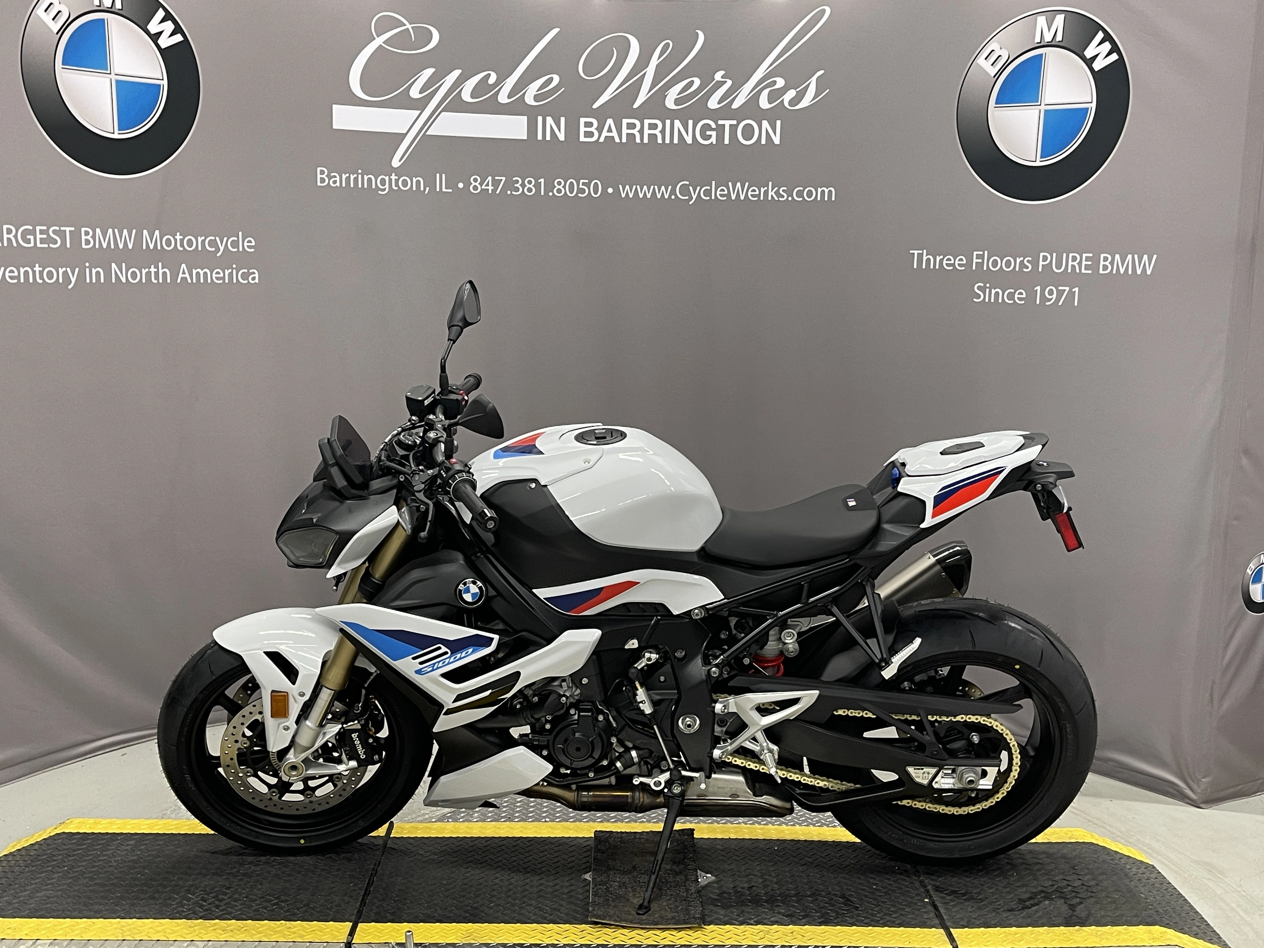 2025 BMW S 1000 R