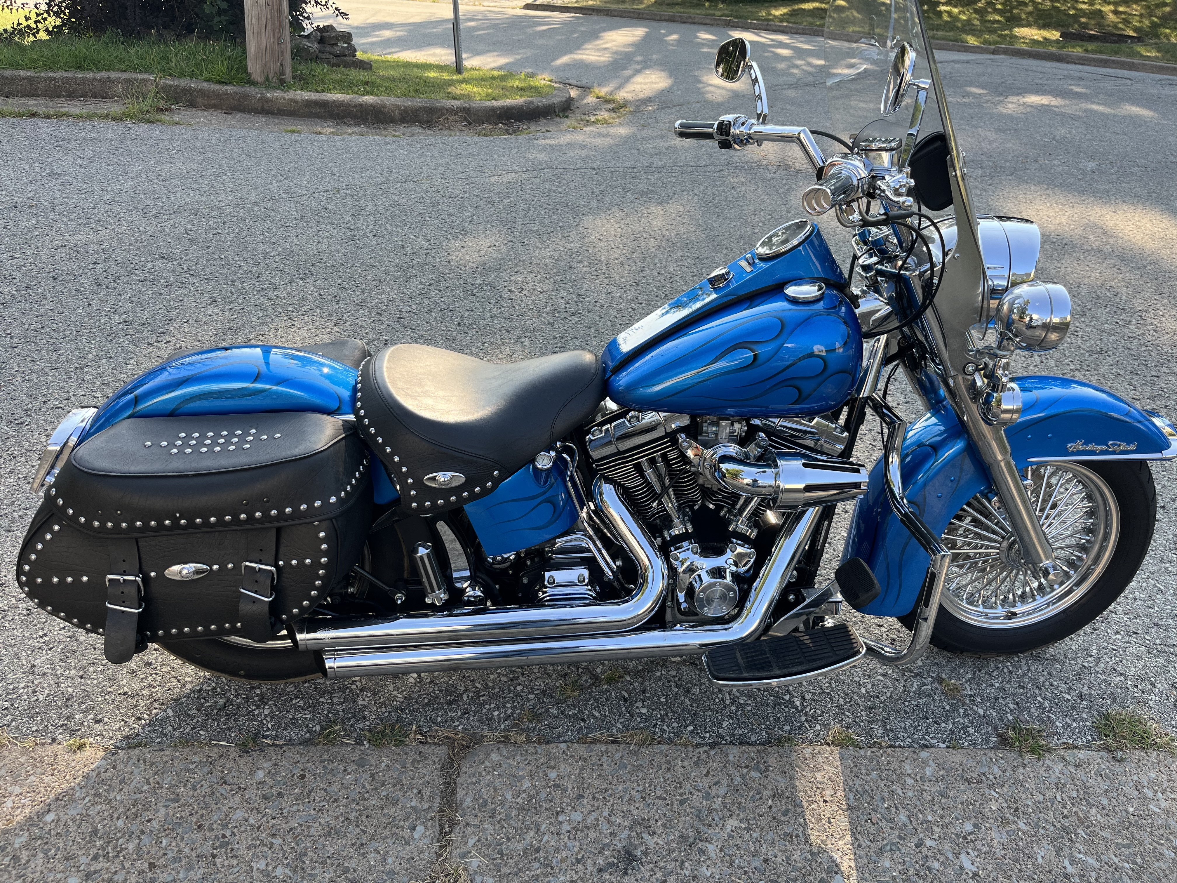 2002 Harley-Davidson HERITAGE SOFTAIL CLASSIC Custom motorcycle