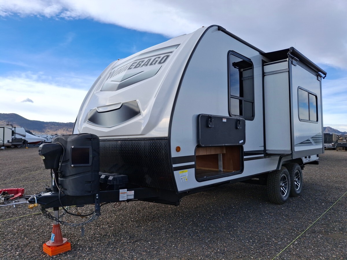 2021 Winnebago MICRO MINNIE 2106DS in golden CO