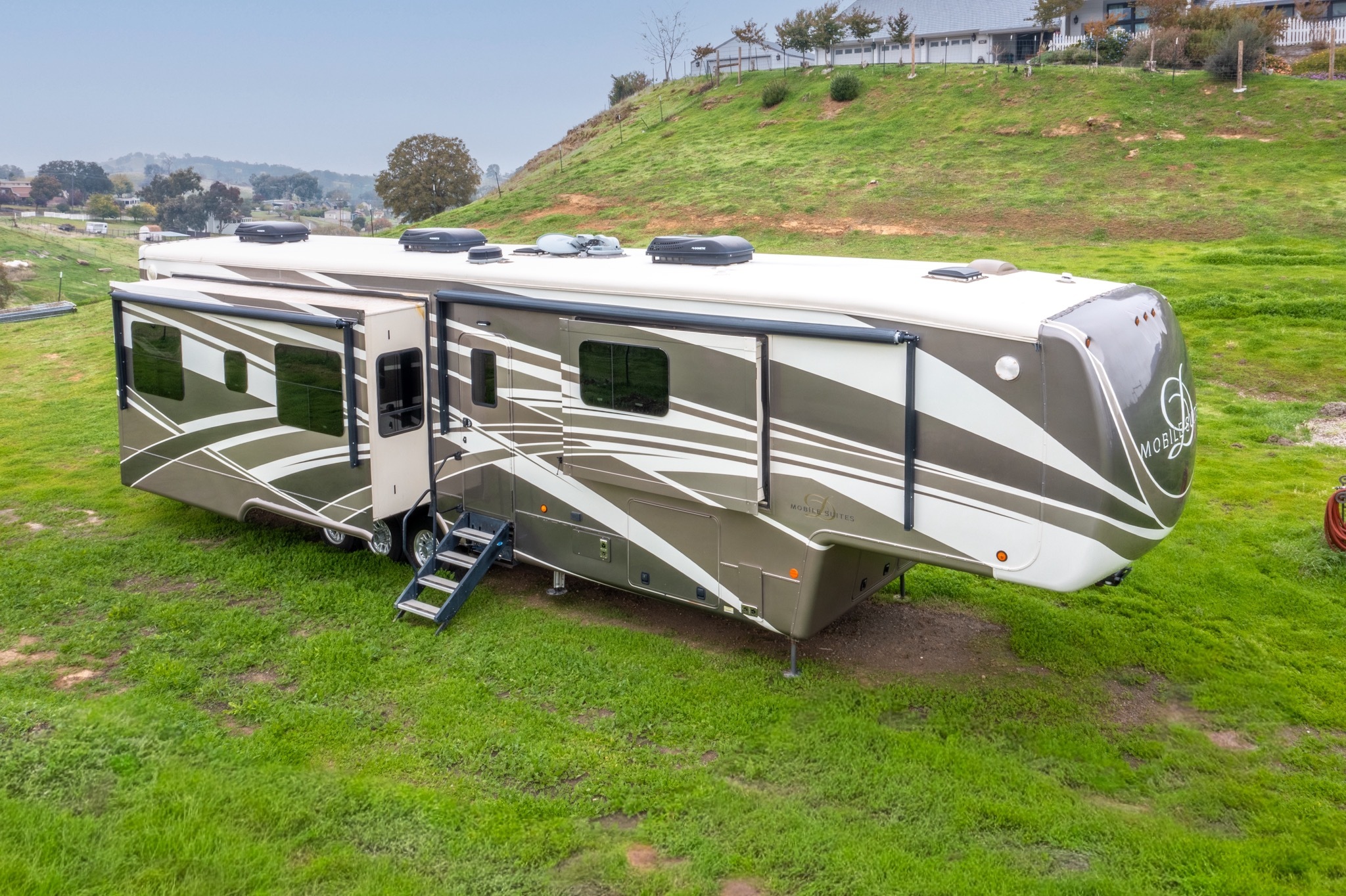 2018 DRV MOBILE SUITES 44 HOUSTON in vacaville CA