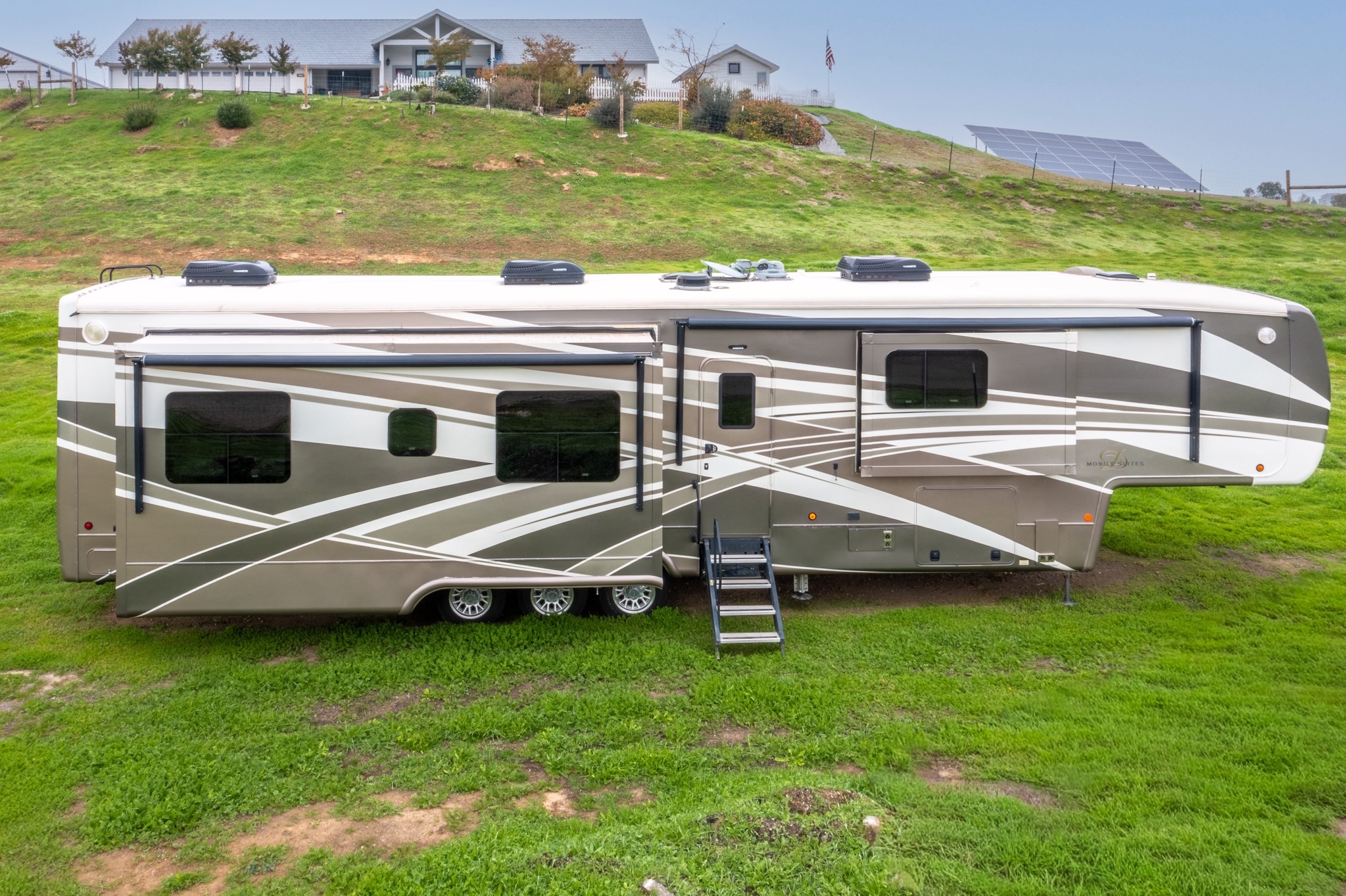 2018 DRV MOBILE SUITES 44 HOUSTON in vacaville CA