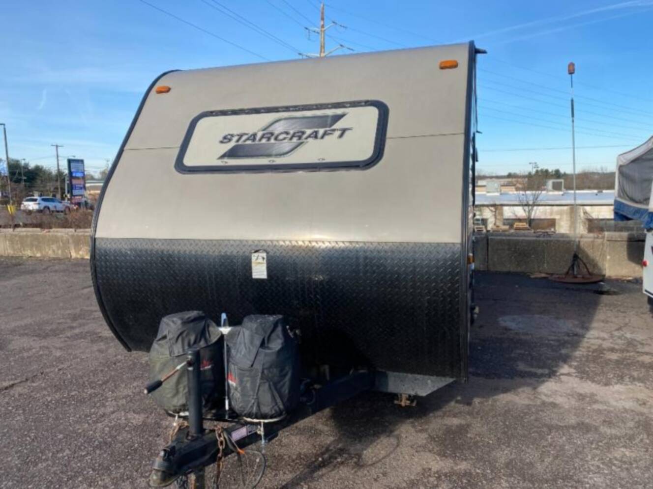 A photo of this 2016 Starcraft AR-ONE 18QB