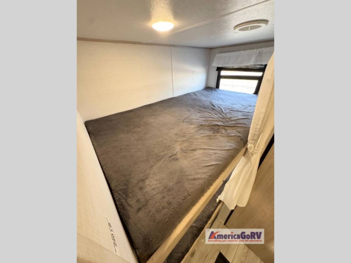 A photo of this 2024 Prime Time Rv Avenger 26BK