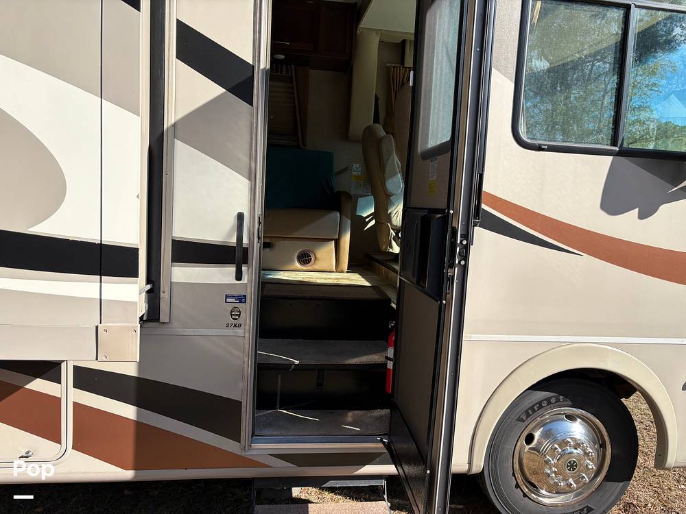 2017 Coachmen Pursuit 27KBP in gordon AL