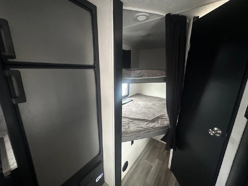 2022 COACHMEN FREEDOM EXPRESS ULTRA LITE 238BHS