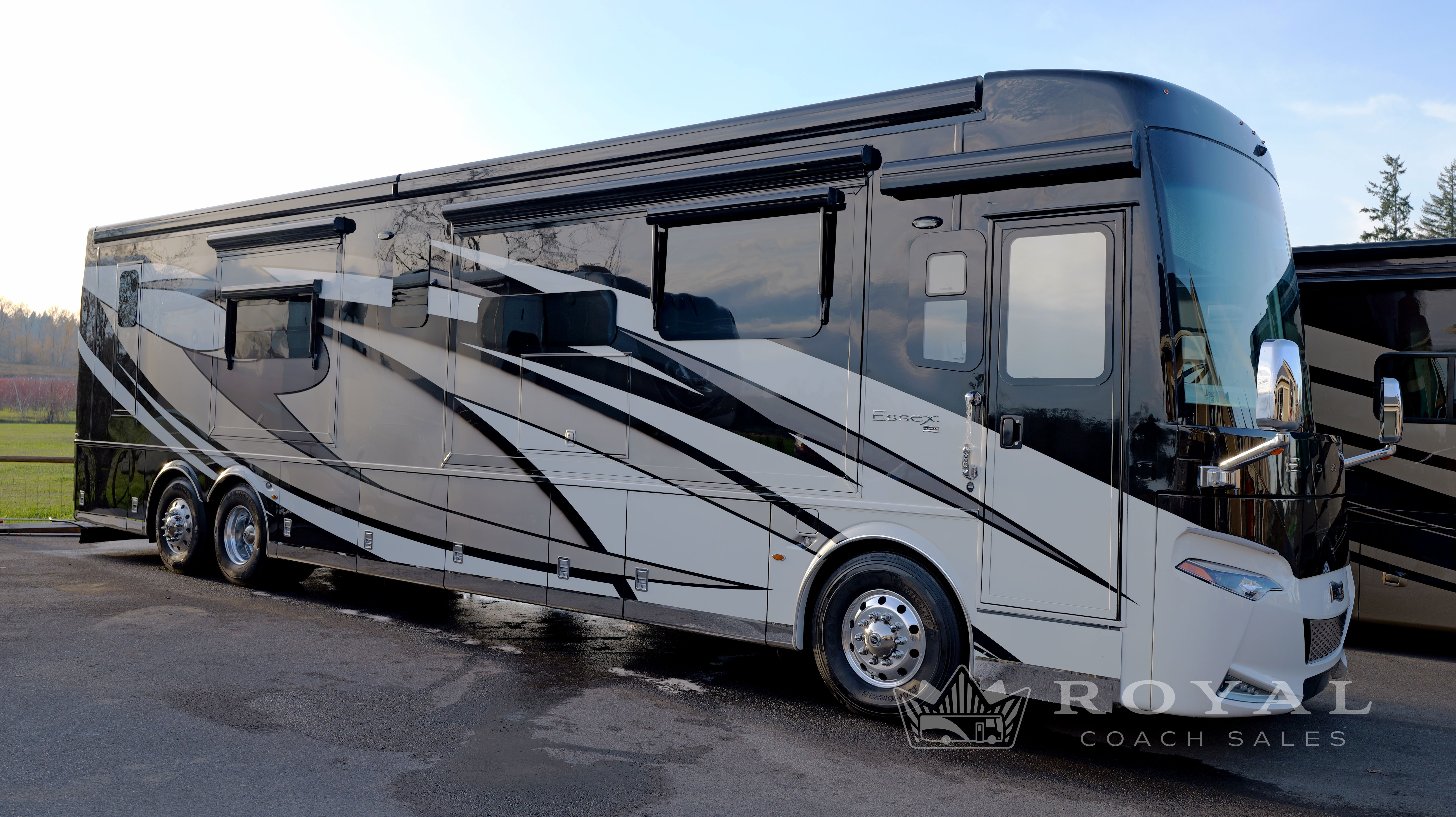 2021 Newmar ESSEX 4551 Class A Diesel Motorhome - Diesel Pusher RV