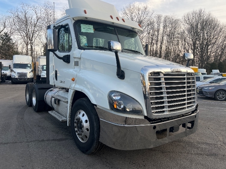 2018 FREIGHTLINER CASCADIA 125 in Milford, DE