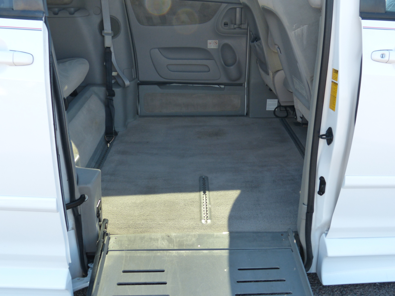 2007 Toyota Sienna LE photo 4