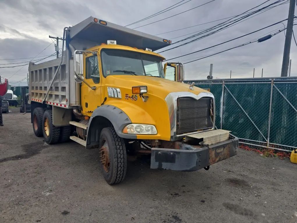 2007 Mack CT713 in Fredericksburg, VA