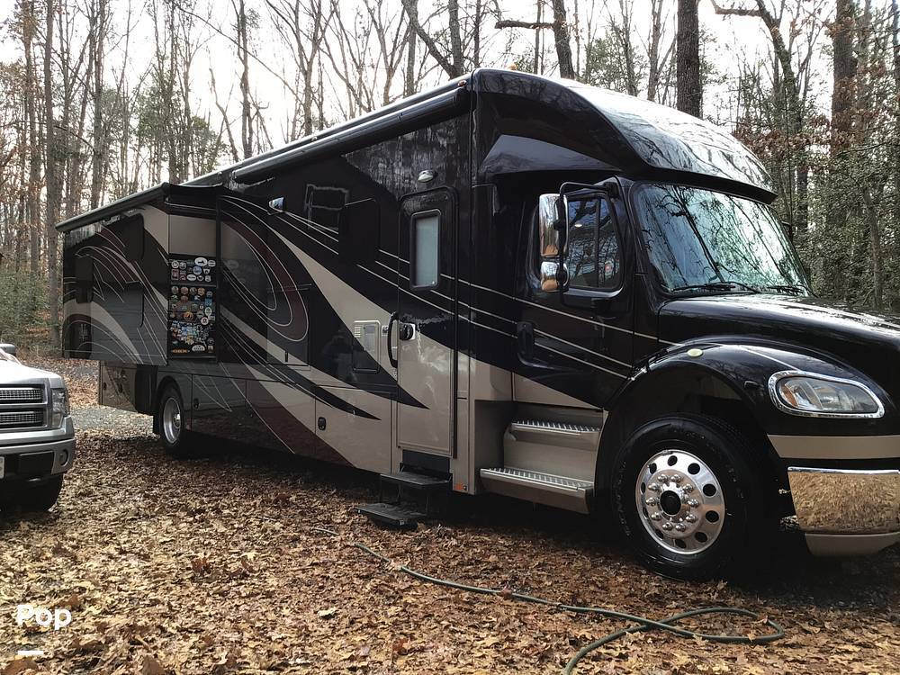 2016 Renegade Verona 40VBH in mineral VA