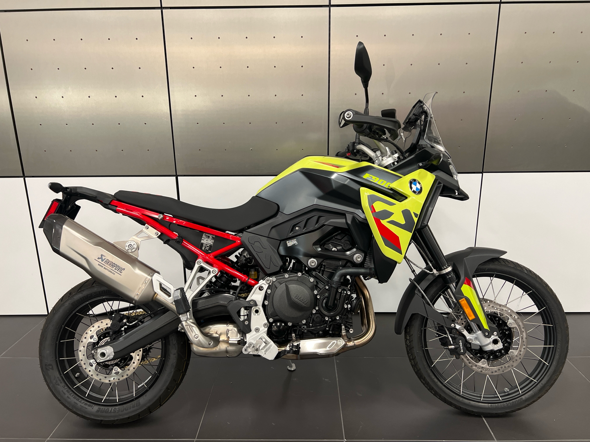 ライブ写真「6」 2020-2024 Chevrolet Silverado HD | Morimoto XB Hybrid LED Headlights