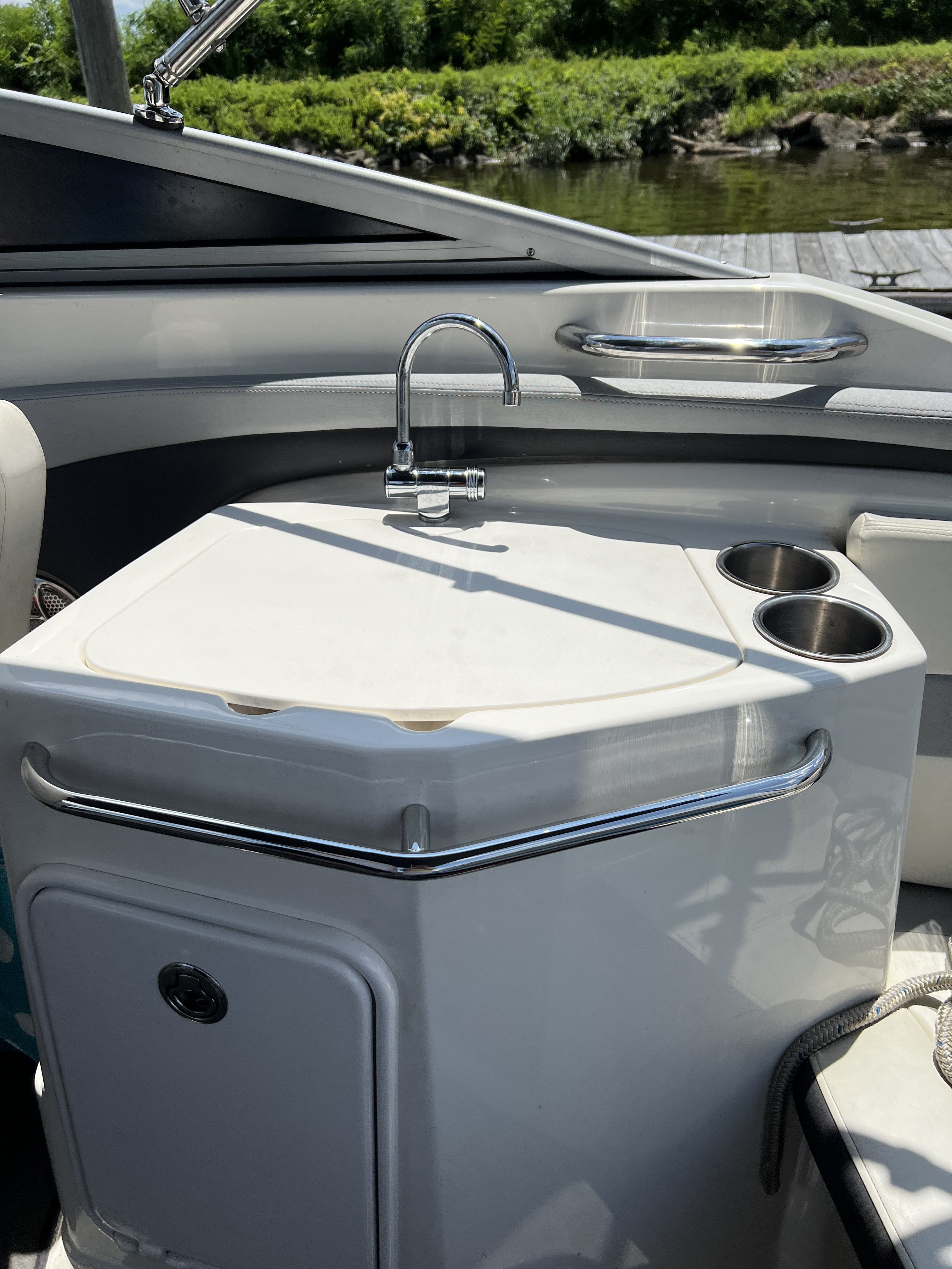 2014 Larson Lxi 258 in oakton VA