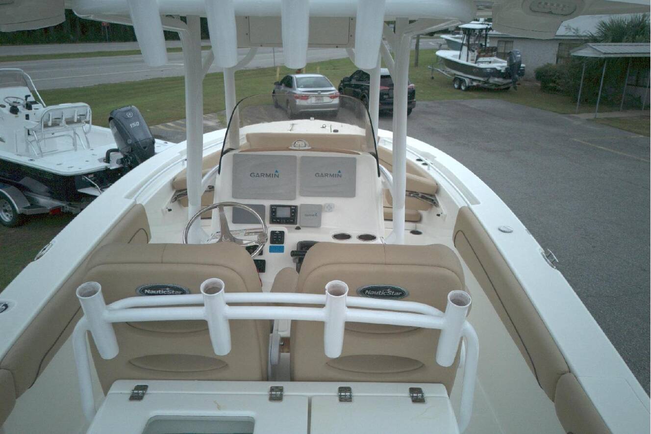 A photo of this 2019 Nauticstar 28 XS