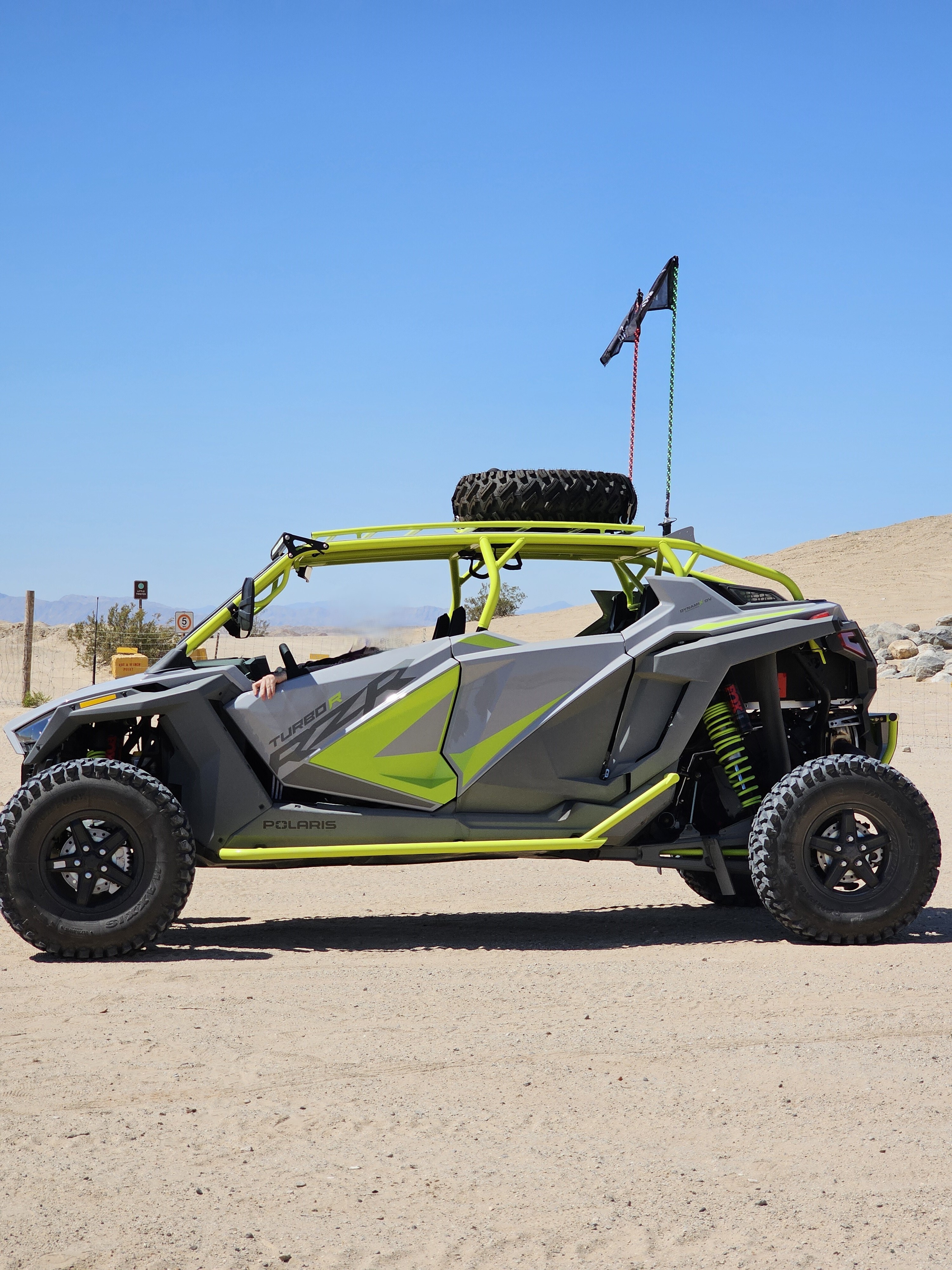 2022 Polaris RZR TURBO R ULTIMATE Sport ATV