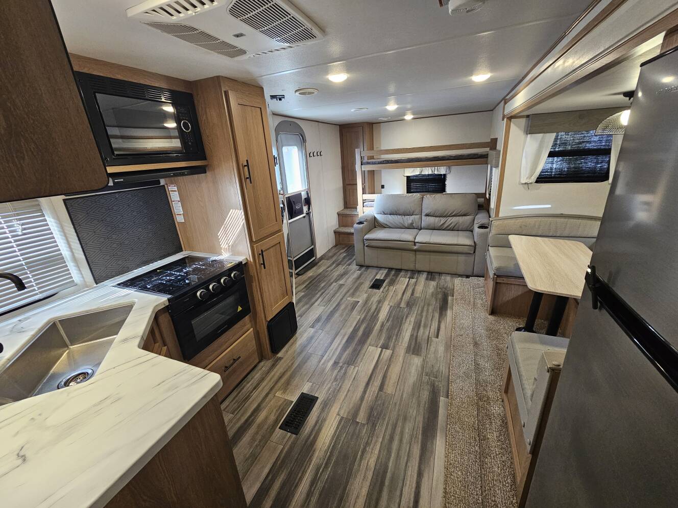 A photo of this 2022 Prime Time AVENGER 28BHS