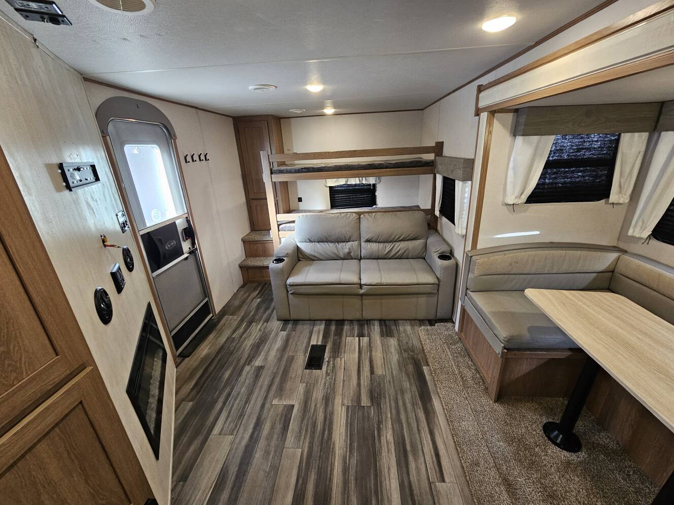 A photo of this 2022 Prime Time AVENGER 28BHS