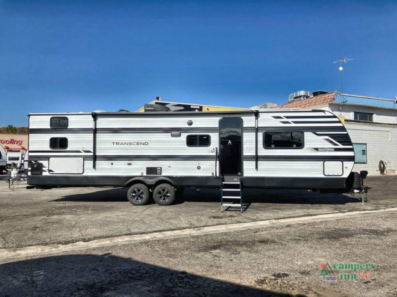A photo of this 2025 Grand Design Transcend Xplor 335BHT