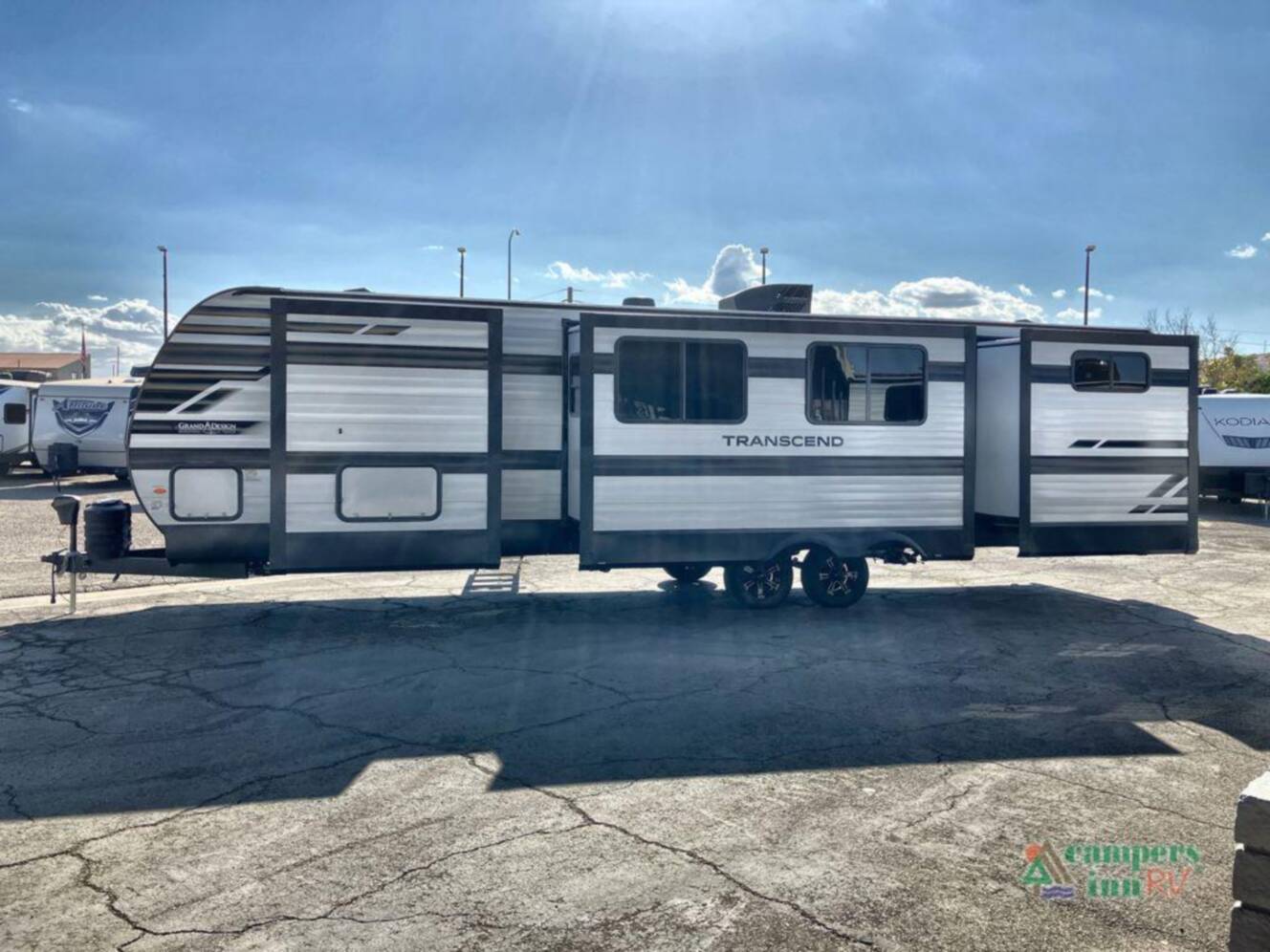 A photo of this 2025 Grand Design Transcend Xplor 335BHT