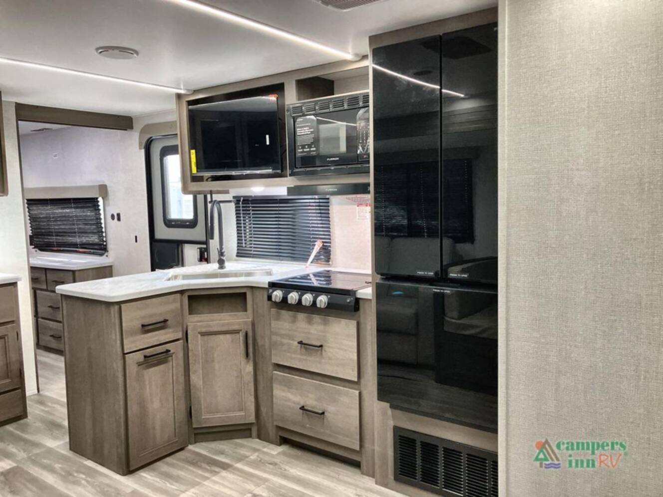 A photo of this 2025 Grand Design Transcend Xplor 335BHT