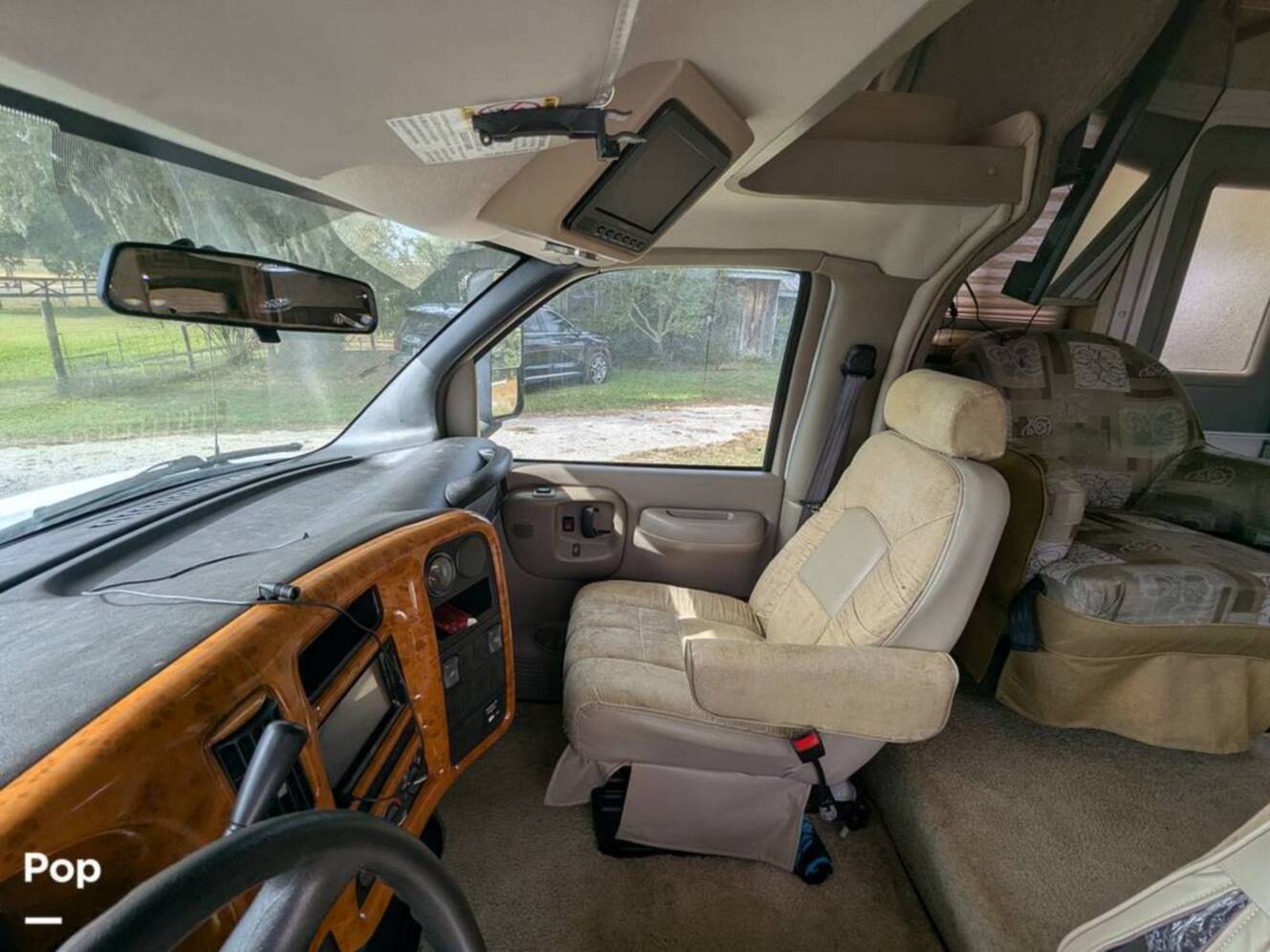 A photo of this 2008 Four Winds Kodiak 32B