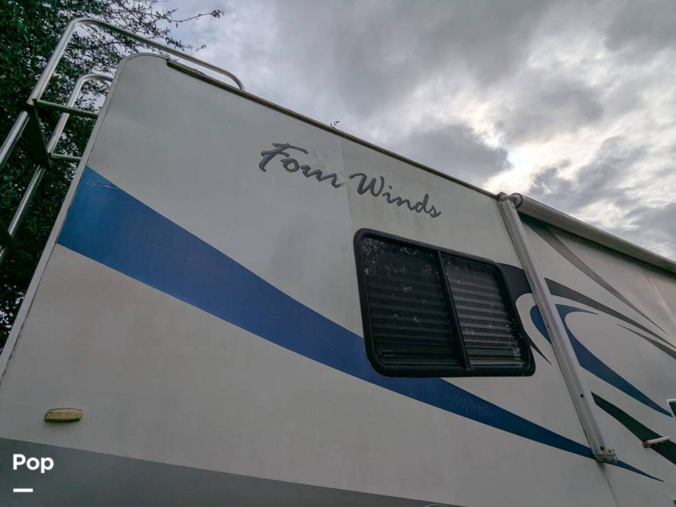 A photo of this 2008 Four Winds Kodiak 32B