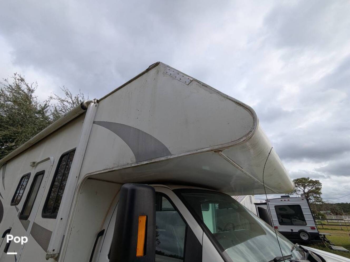 A photo of this 2008 Four Winds Kodiak 32B