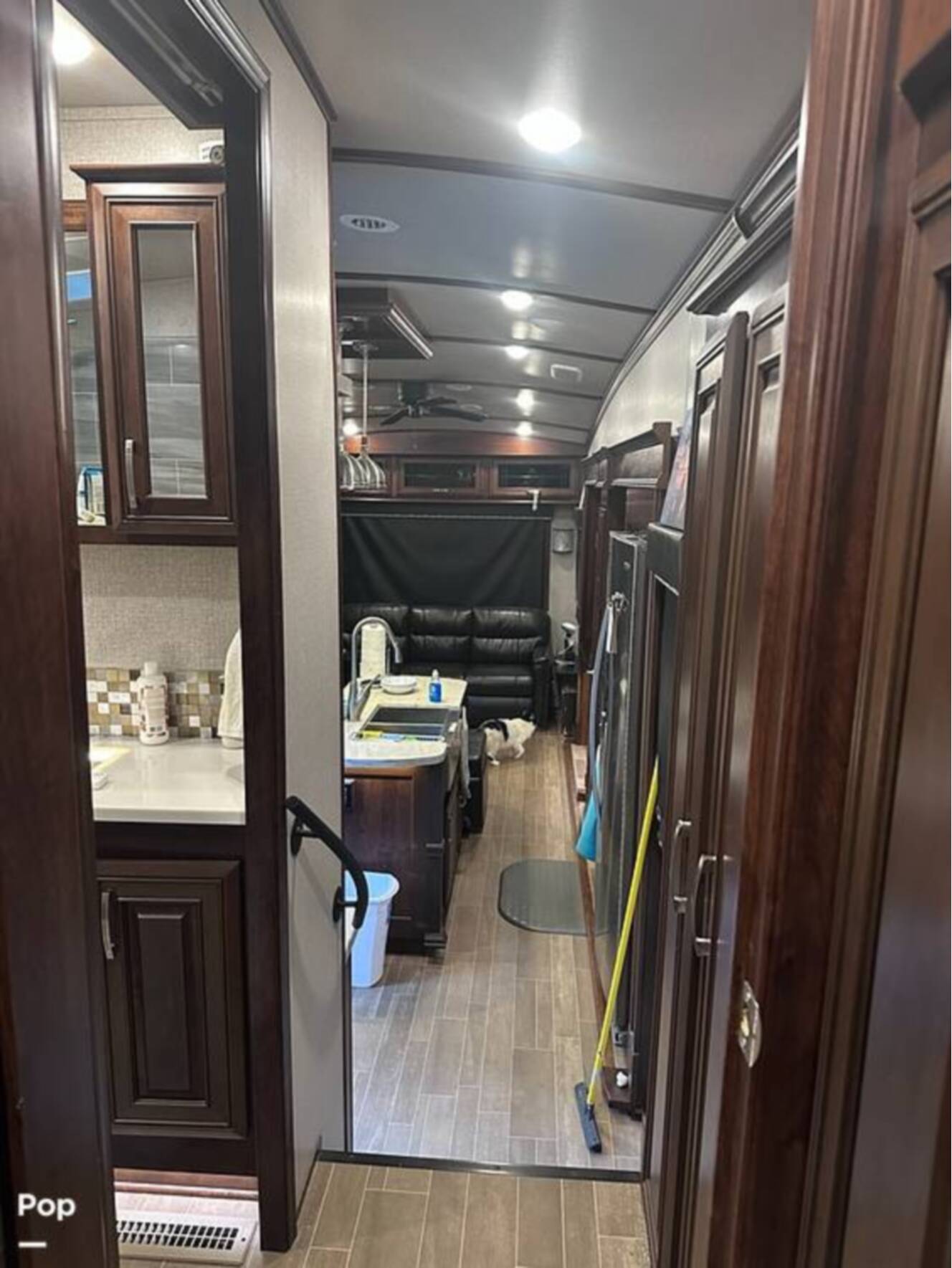 A photo of this 2019 Jayco Pinnacle 36SSWS