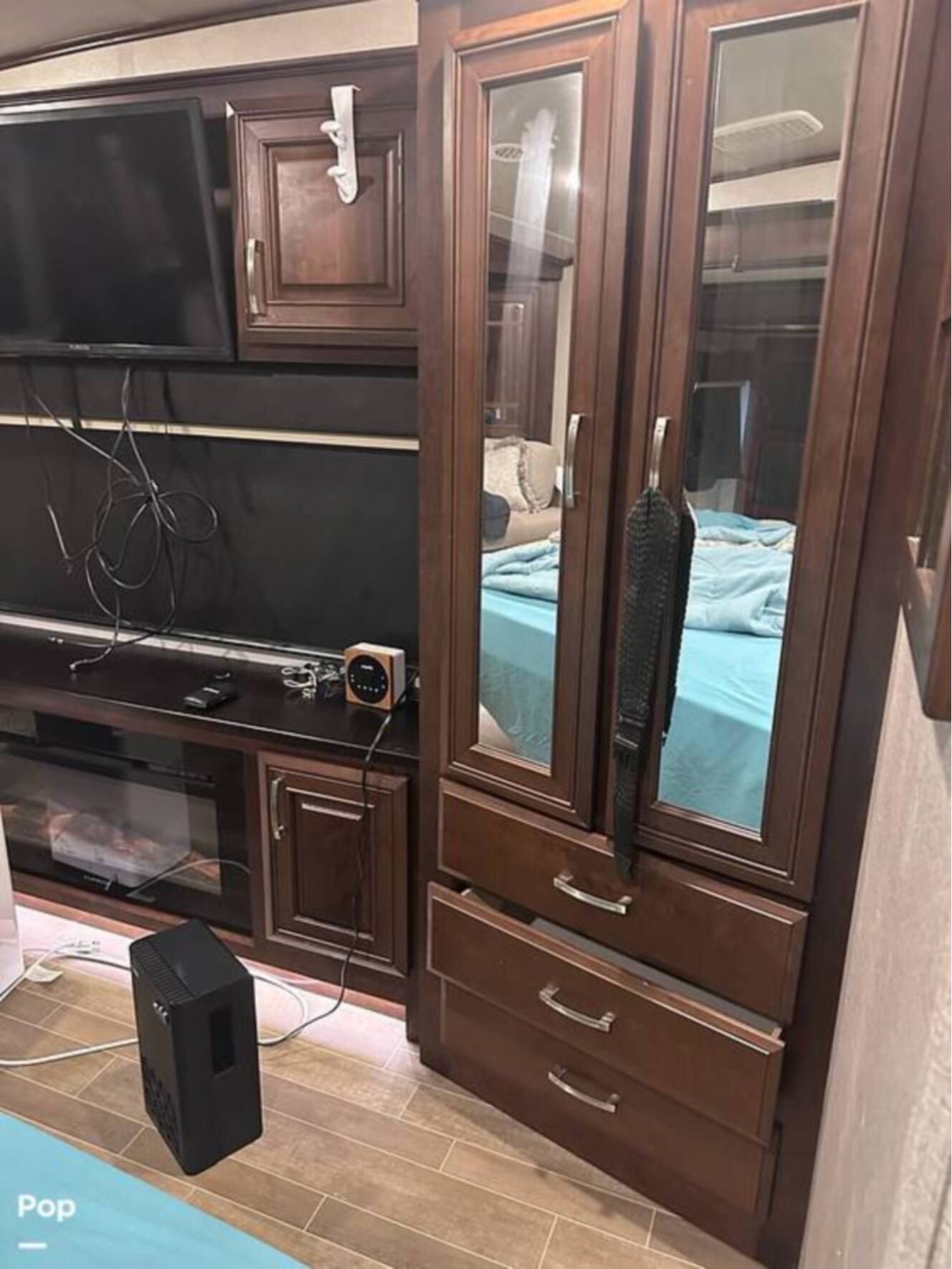 A photo of this 2019 Jayco Pinnacle 36SSWS