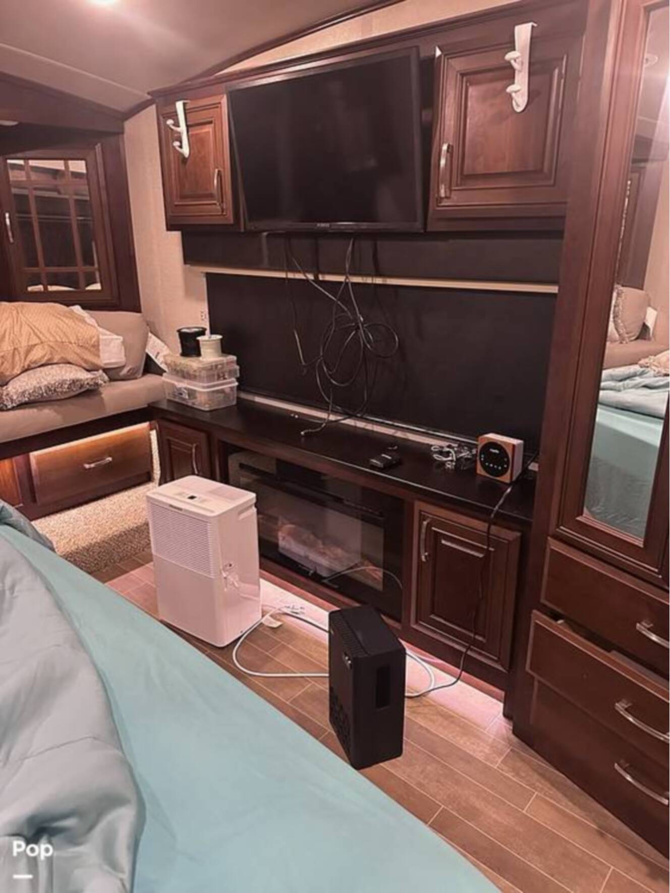 A photo of this 2019 Jayco Pinnacle 36SSWS