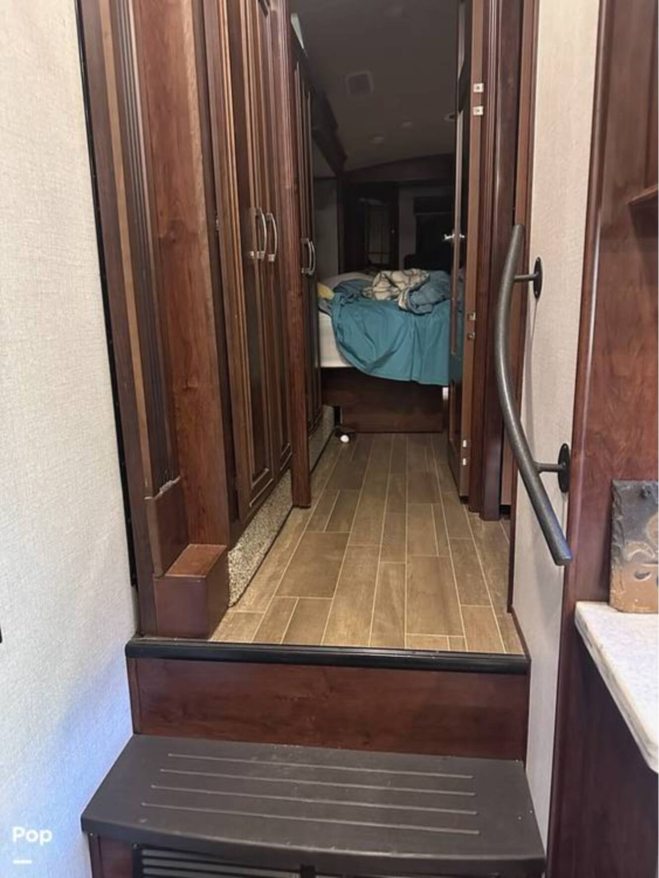 A photo of this 2019 Jayco Pinnacle 36SSWS