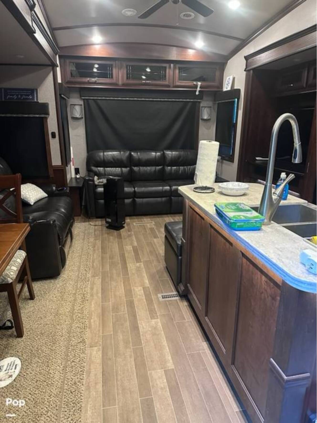 A photo of this 2019 Jayco Pinnacle 36SSWS