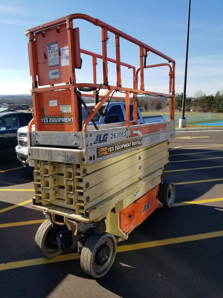 JLG 2630ES in Menomonee Falls, WI