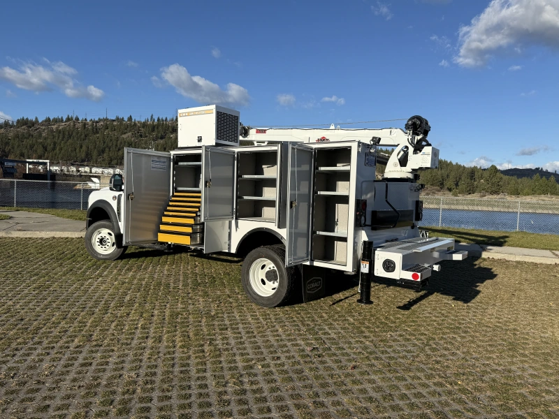 2025 FORD F600
