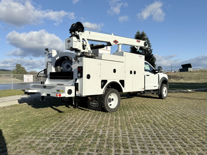 2025 FORD F600