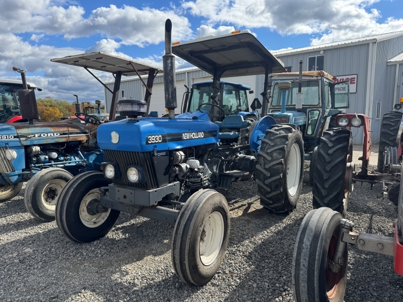1999 NEW HOLLAND 3930 in Lewisville, OH