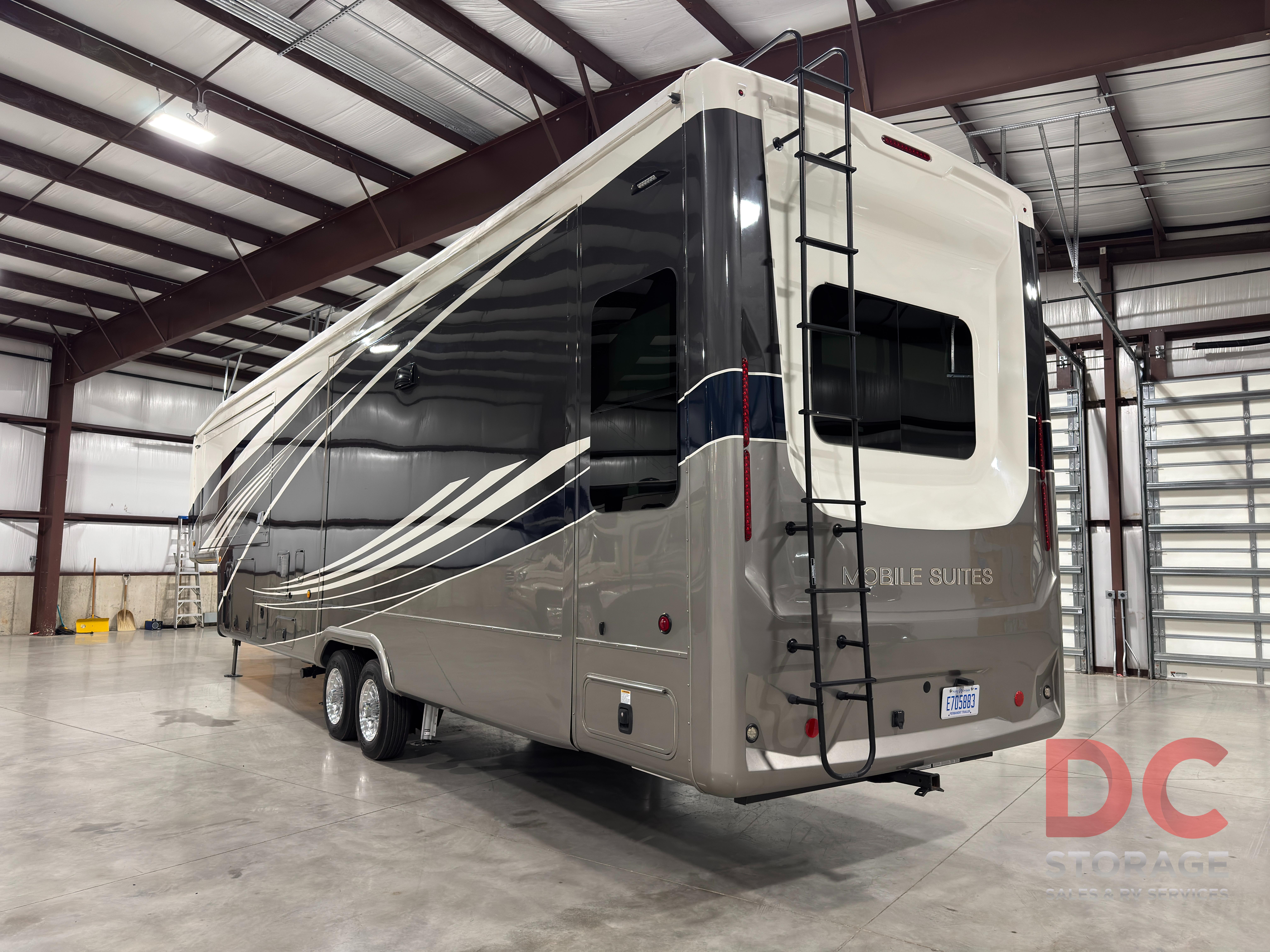 2021 DRV MOBILE SUITES 40KSSB4 in hudsonville MI