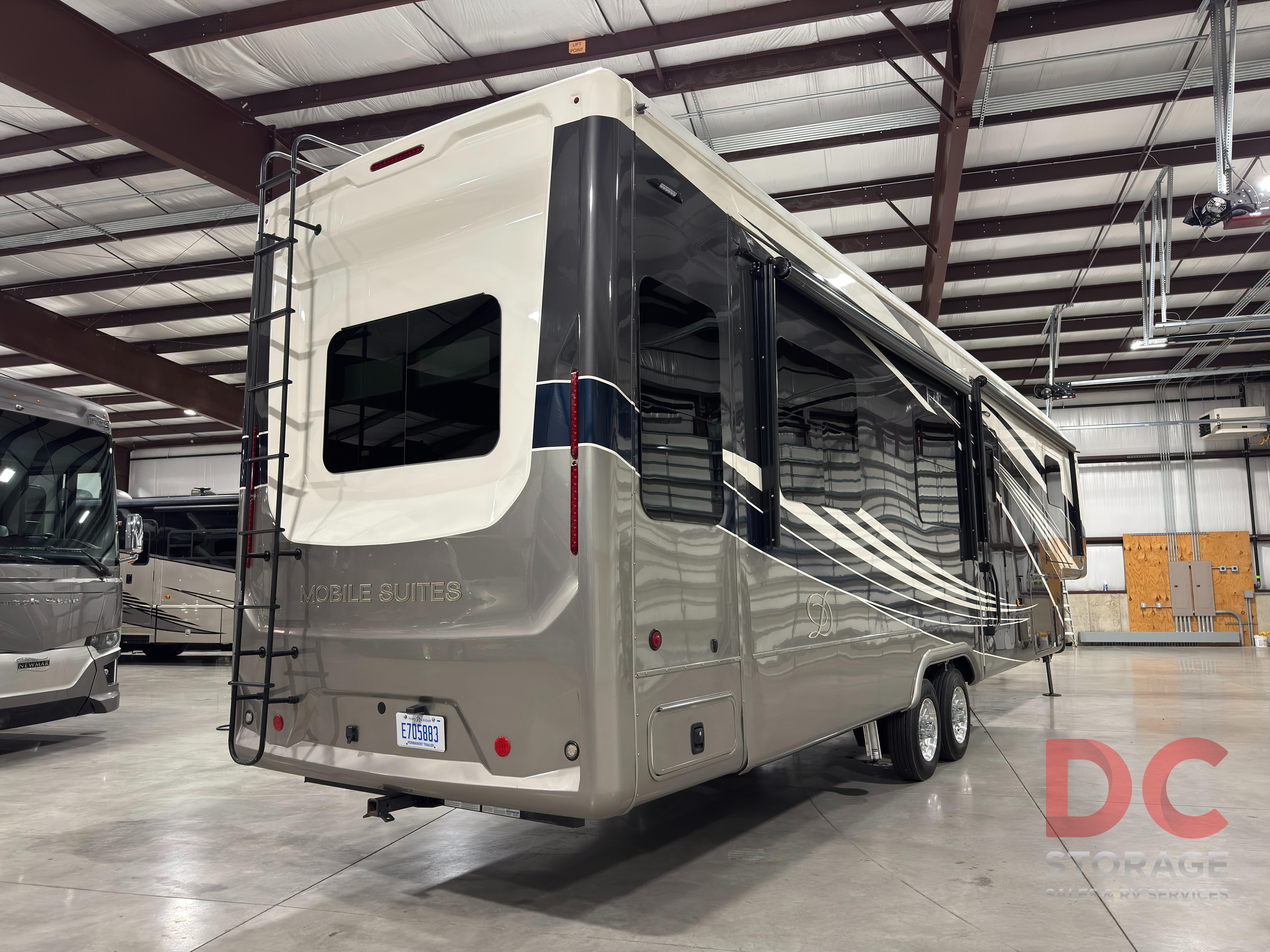 2021 DRV MOBILE SUITES 40KSSB4 in hudsonville MI
